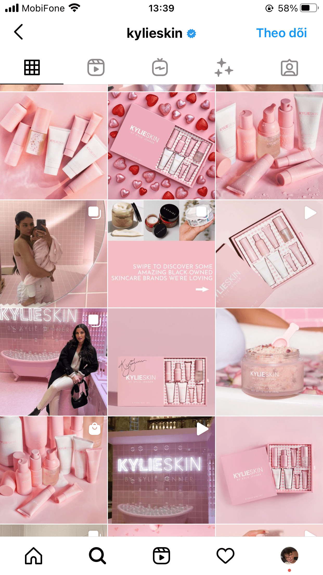 Kylieskin’s Instagram pink feed gives a sense of sweetness and luxury at the same time