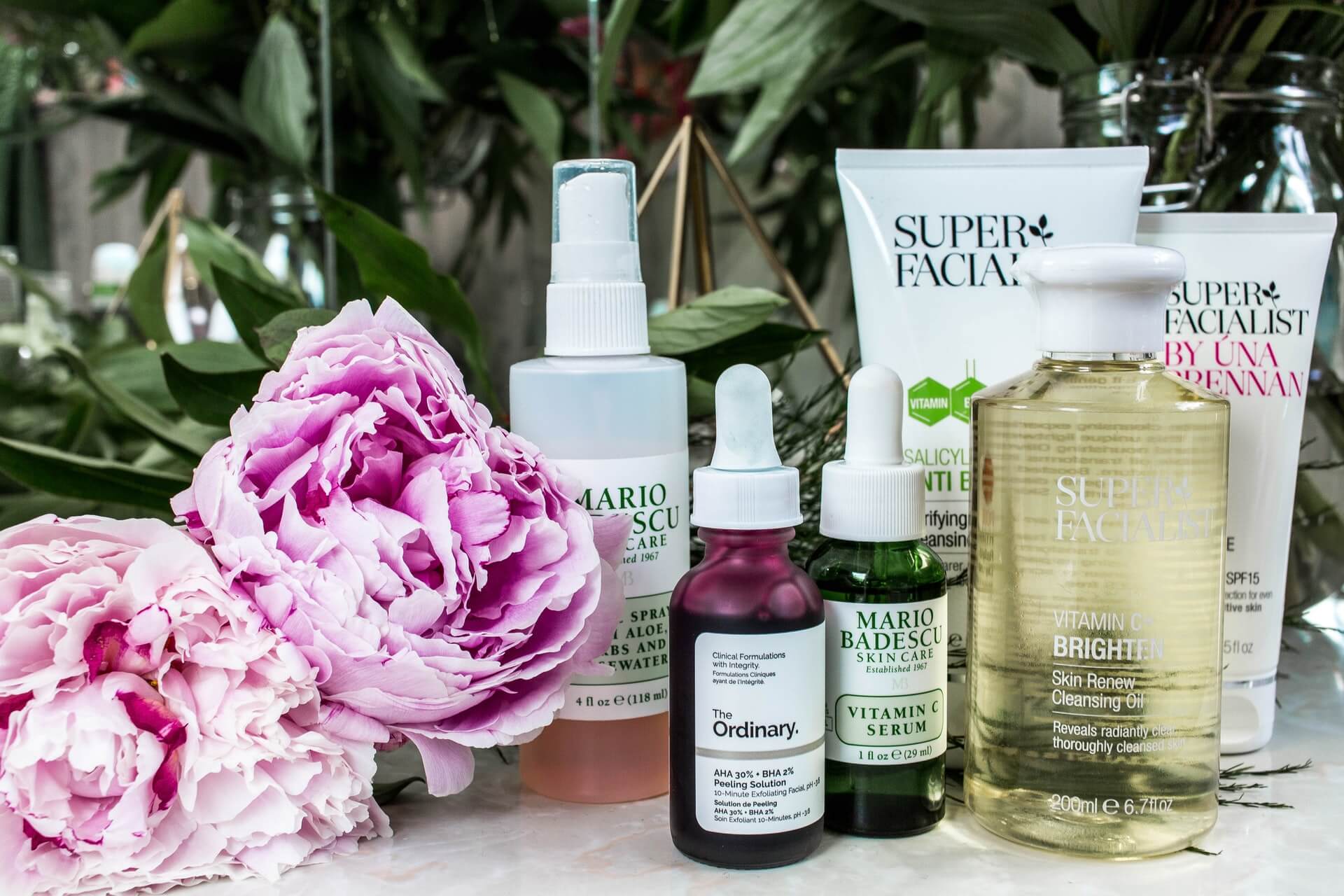 Skincare sets help women beautiful